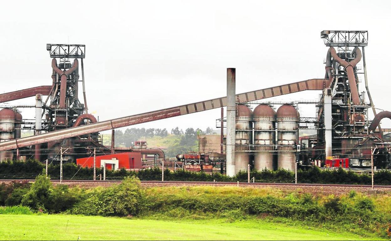 El Gobierno rechaza compensar a la gran industria asturiana en el estatuto de las electrointensivas