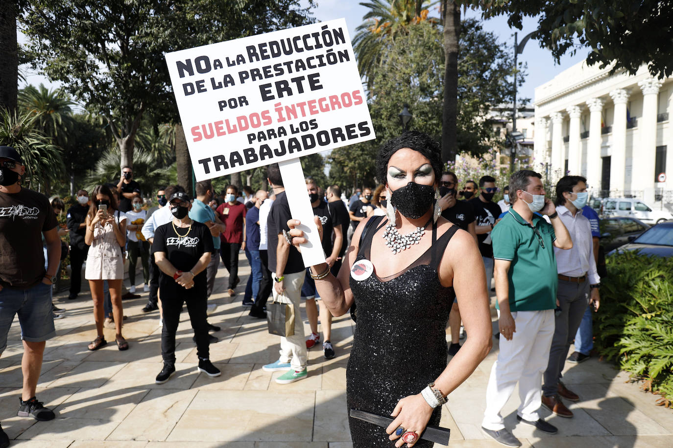 El sector hostelero y del ocio nocturno demanda una actuación de las administraciones, ya que si no, muchos se verán abocados al cierre