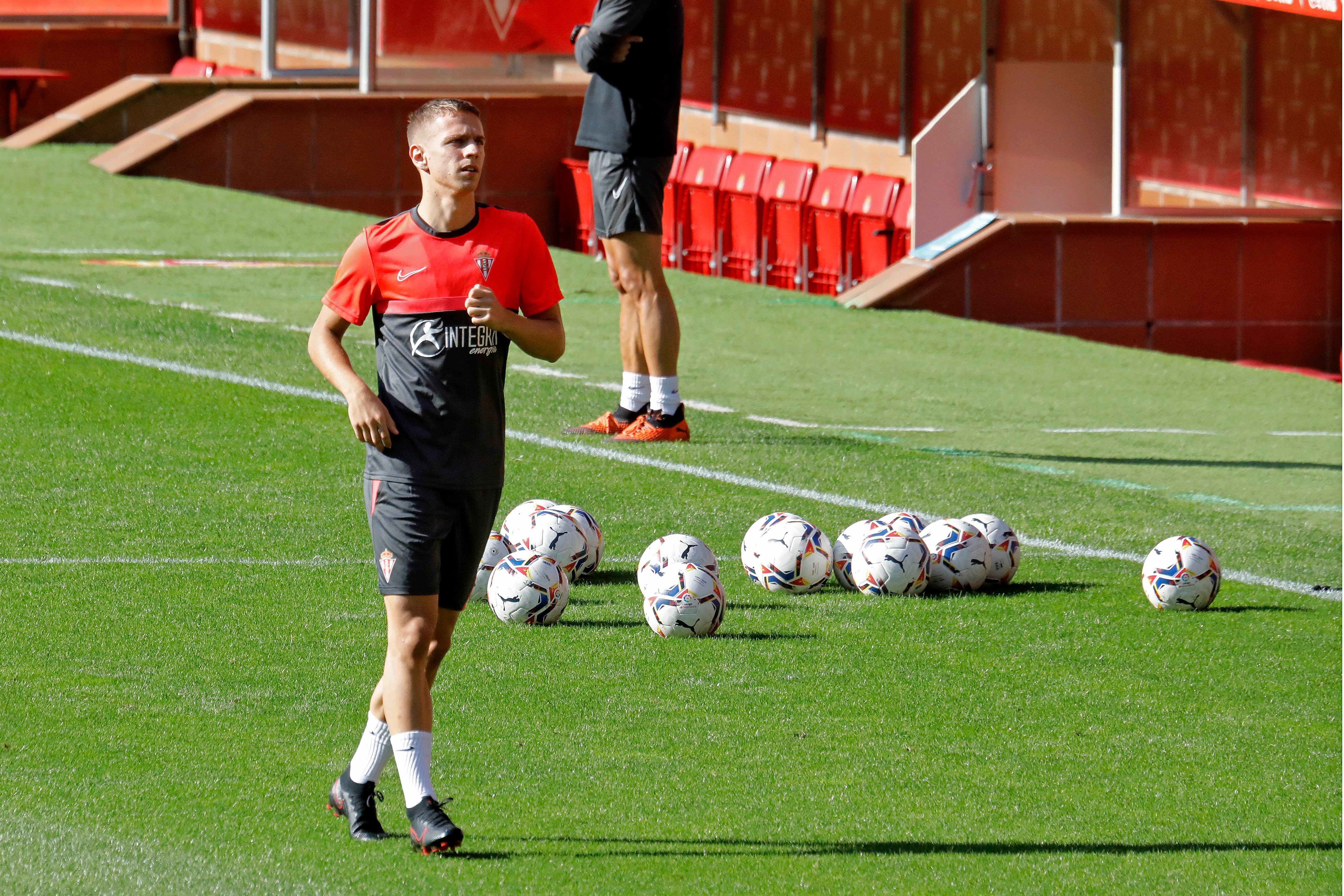 Sesión preparatoria de los rojiblancos para el partido del sábado frente al Girona (18.15 horas)