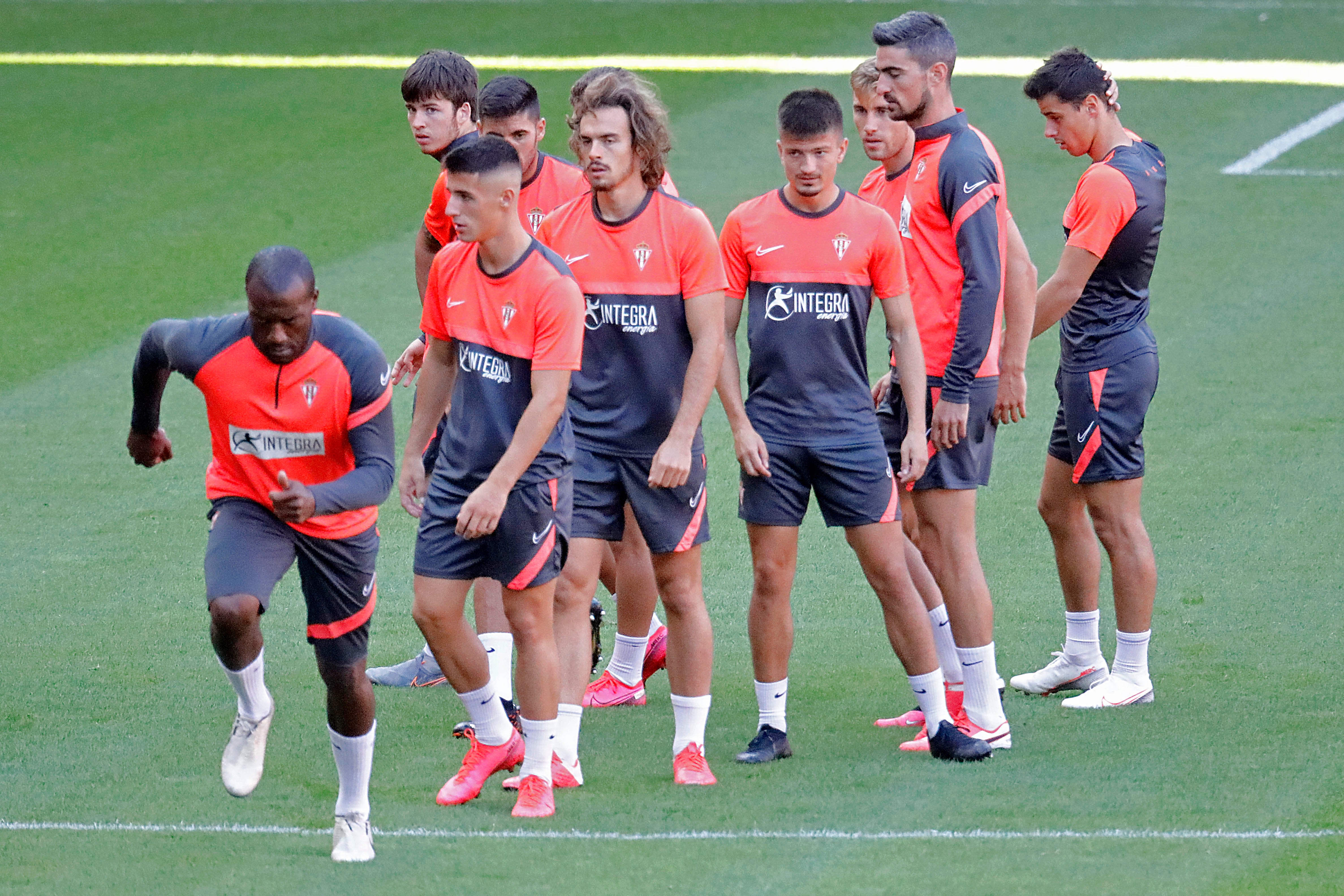 Sesión preparatoria de los rojiblancos para el partido del sábado frente al Girona (18.15 horas)