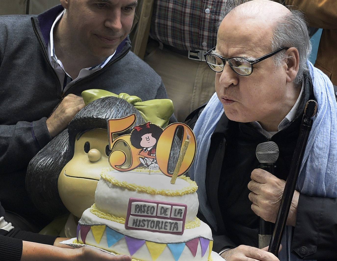 El dibujante argentino Joaquín Salvador Lavado, conocido como 'Quino' y popular por ser el creador de Mafalda, ha fallecido este miércoles en Mendoza, su ciudad natal, a los 88 años. Entre sus muchos reconocimientos, Quino obtuvo en 2014 el Premio Príncipe de Asturias de Comunicación y Humanidades. 