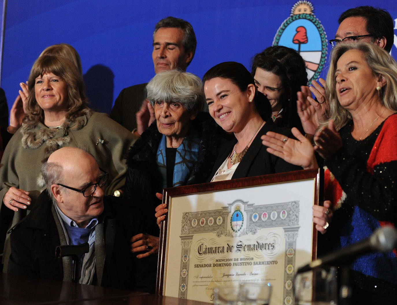 El dibujante argentino Joaquín Salvador Lavado, conocido como 'Quino' y popular por ser el creador de Mafalda, ha fallecido este miércoles en Mendoza, su ciudad natal, a los 88 años. Entre sus muchos reconocimientos, Quino obtuvo en 2014 el Premio Príncipe de Asturias de Comunicación y Humanidades. 