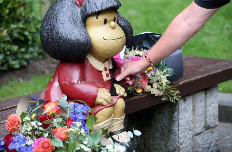 El dibujante argentino Joaquín Salvador Lavado, conocido como 'Quino' y popular por ser el creador de Mafalda, ha fallecido este miércoles en Mendoza, su ciudad natal, a los 88 años. Entre sus muchos reconocimientos, Quino obtuvo en 2014 el Premio Príncipe de Asturias de Comunicación y Humanidades. 