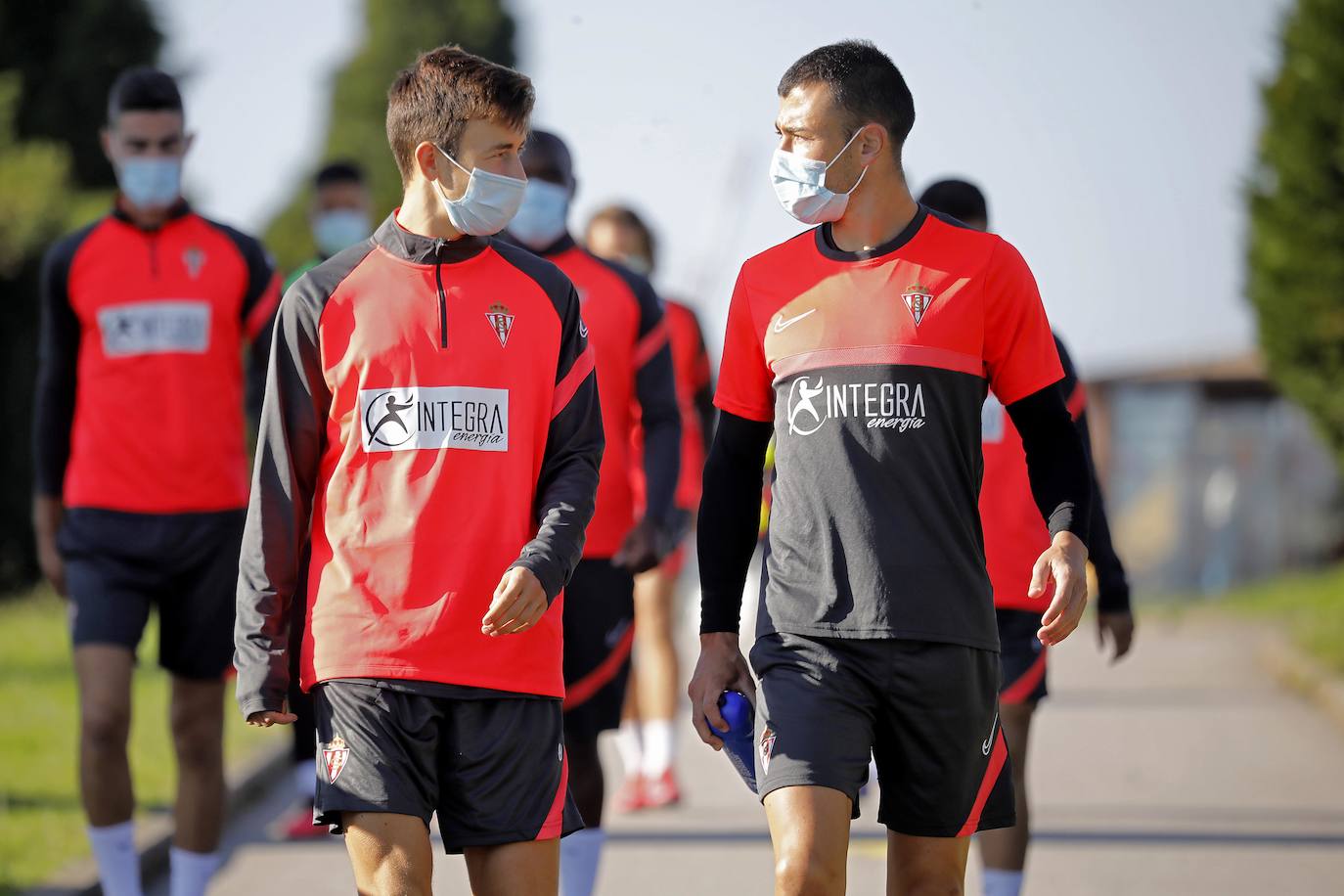 Los jugadores del Sporting tienen hoy una jornada bastante exigente, que se completará con un entrenamiento vespertino