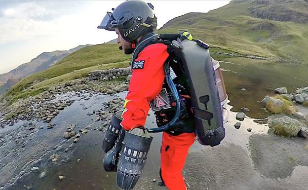 Rescatistas en trajes voladores: así serán los rescates de montaña del futuro