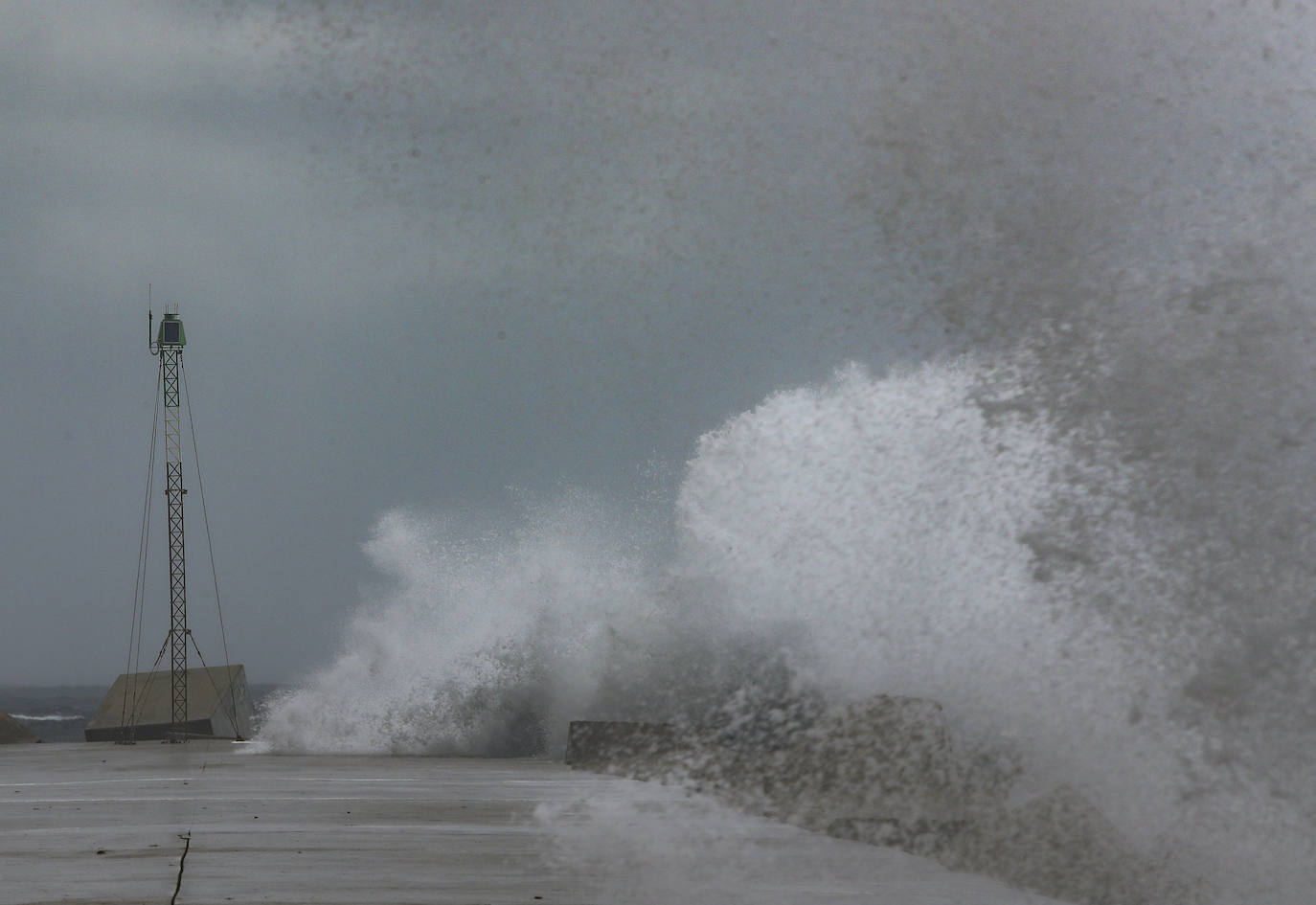 Asturias, en aviso por lluvia, viento y oleaje