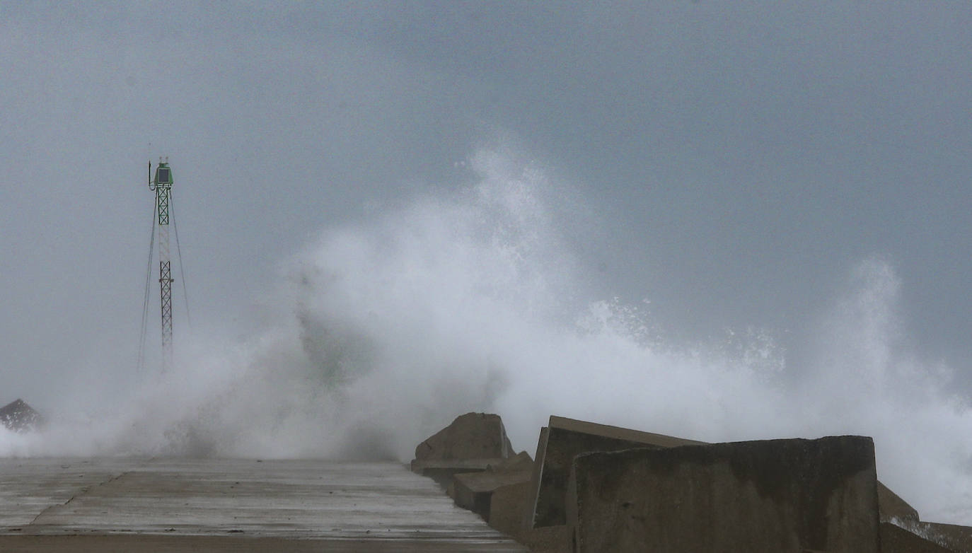 Asturias, en aviso por lluvia, viento y oleaje