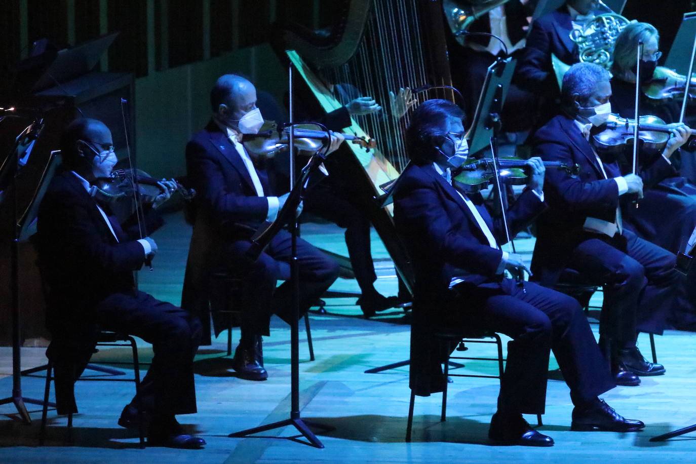 La Vega, Trascorrales o la Catedral fueron algunos de los escenarios de un evento del que el alcalde espera que «no salgan brotes, sino cultura»
