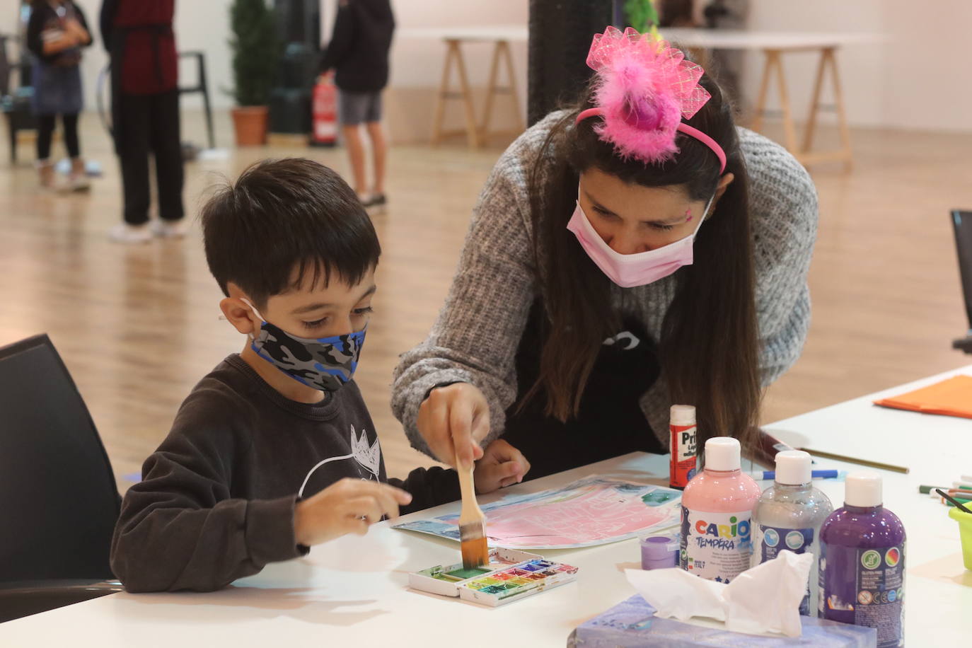 La Vega, Trascorrales o la Catedral fueron algunos de los escenarios de un evento del que el alcalde espera que «no salgan brotes, sino cultura»