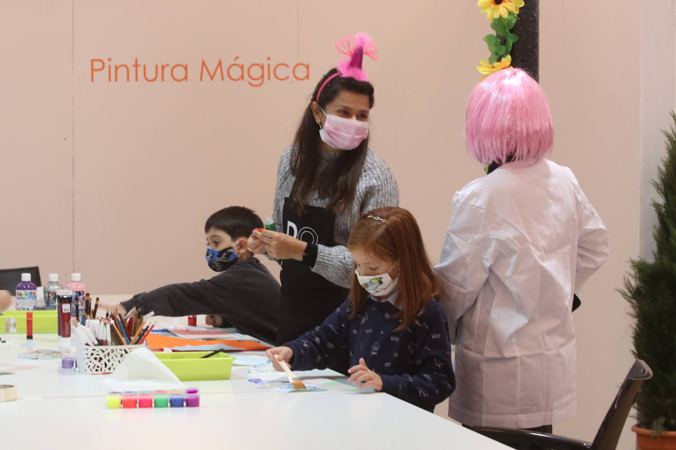 La Vega, Trascorrales o la Catedral fueron algunos de los escenarios de un evento del que el alcalde espera que «no salgan brotes, sino cultura»