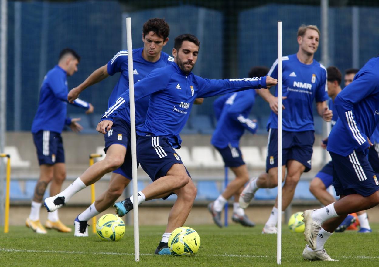 Diegui y, detrás, Blanco Leschuk, que puede debutar mañana. 