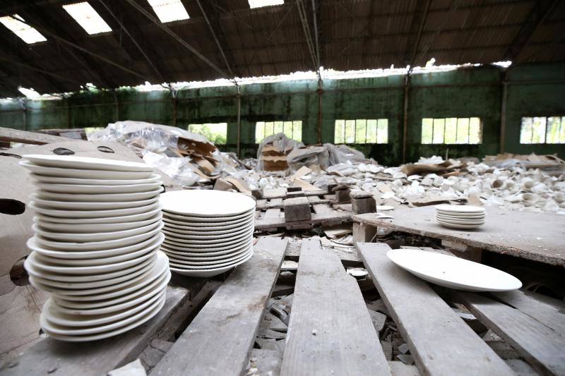 Los vecinos de San Claudio urgen medidas para evitar una desgracia en un recinto que dejó de tener actividad el 30 de abril de 2009, dejando en el paro a 44 trabajadores y dando carpetazo a 108 años de esplendor y exportación del nombre de San Claudio y de la ciudad de Oviedo.