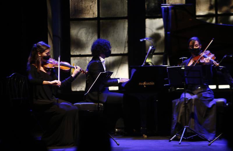 Concierto de Enol Ensemble con un repertorio que incluye piezas musicales compuestas por los galardonados con el Premio Princesa de Asturias de las Artes 2020, John Williams y Ennio Morricone, y adaptadas a un formato de cámara.