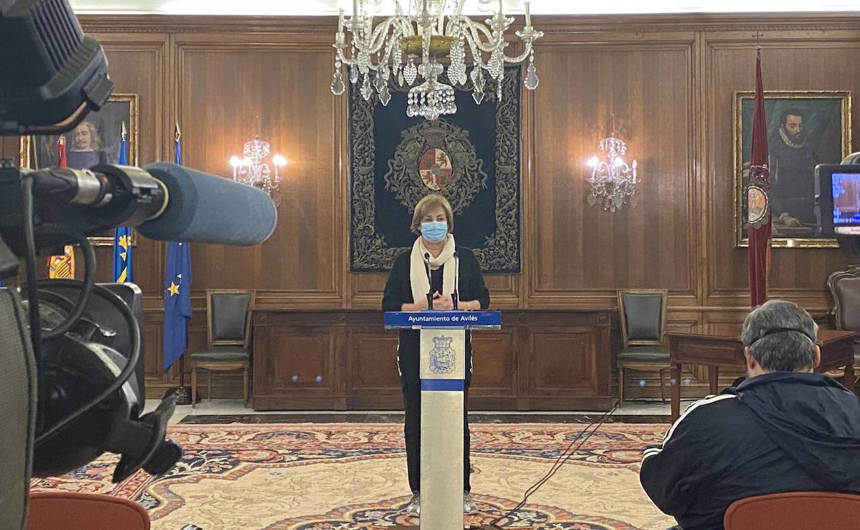 Tras darse a conocer que Salud había decretado la alerta naranja en Avilés, Mariví Monteserín compareció para explicar en que consiste esta nueva medida, que tendrá una duración de 14 días. 