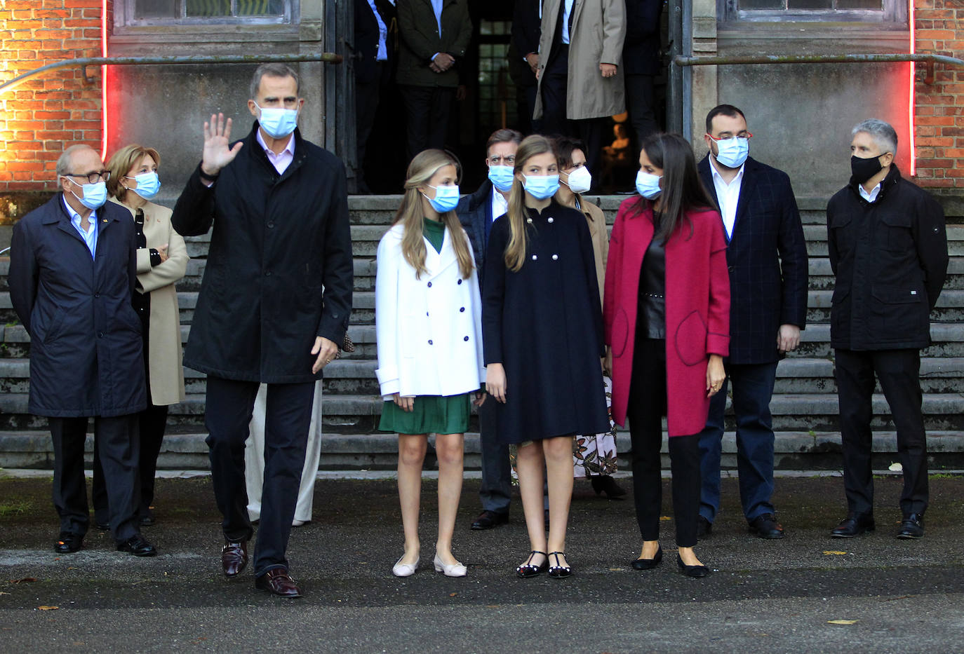 Felipe VI, la Reina Letizia, la Princesa Leonor y la infanta Sofía han recorrido las instalaciones culturales de la Semana de los Premios Princesa