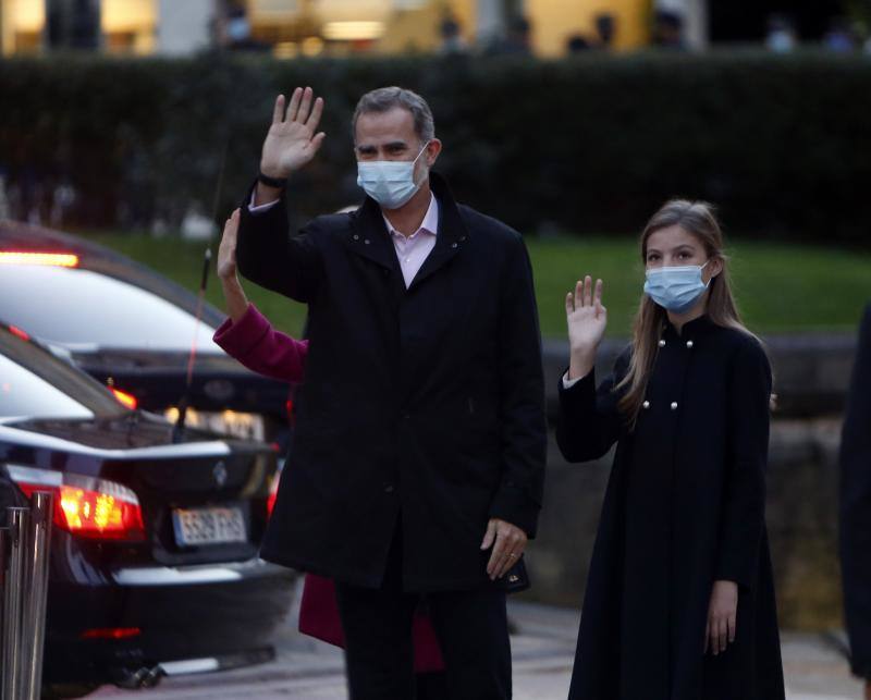 Felipe VI, la Reina Letizia, la Princesa Leonor y la infanta Sofía han recorrido las instalaciones culturales de la Semana de los Premios Princesa