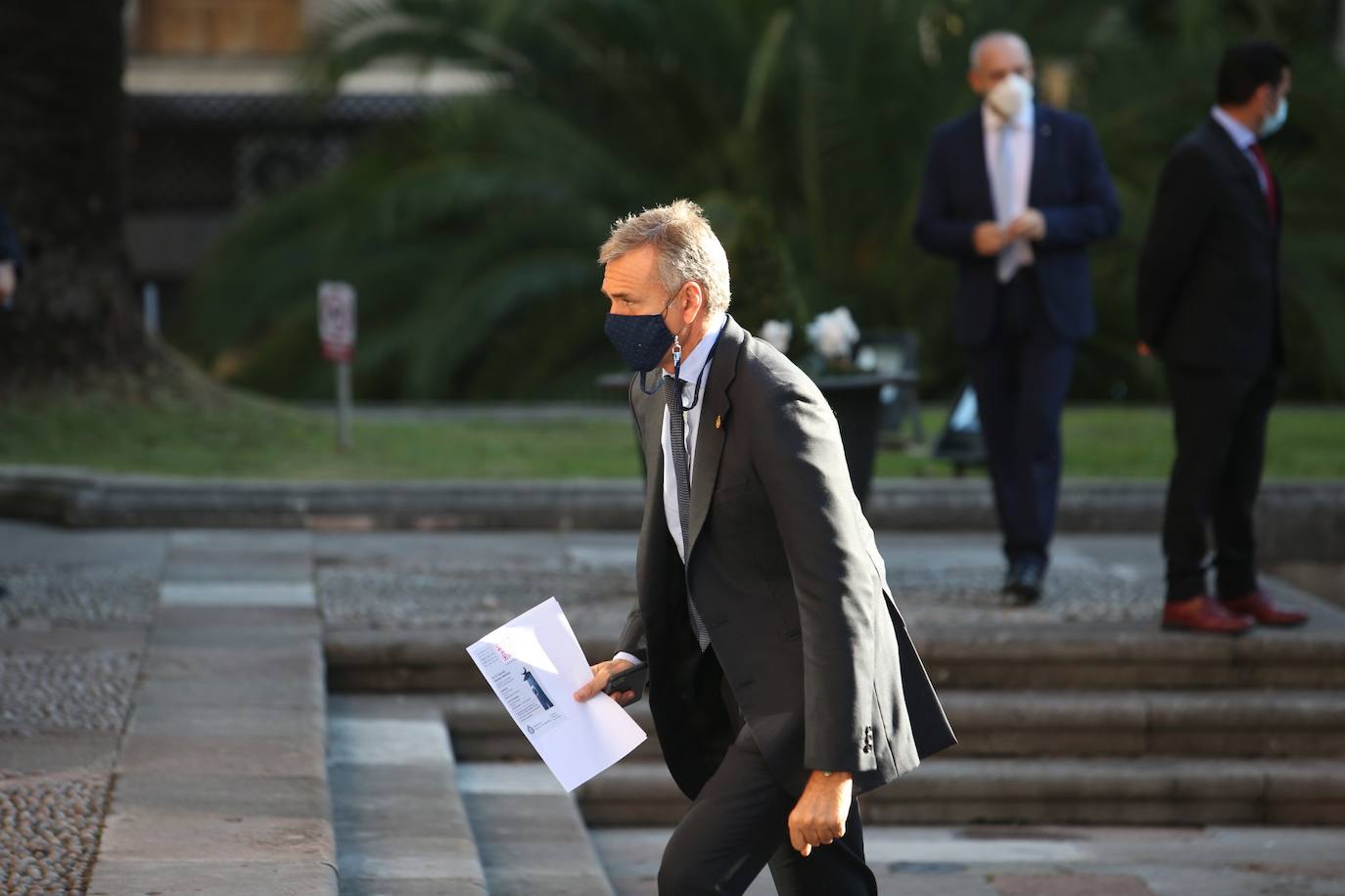 Premiados, patronos de la Fundación Princesa de Asturias y presidentes de los jurados de cada uno de los galardones han acudido a la recepción que la Familia Real ha ofrecido en el Hotel de la Reconquista.