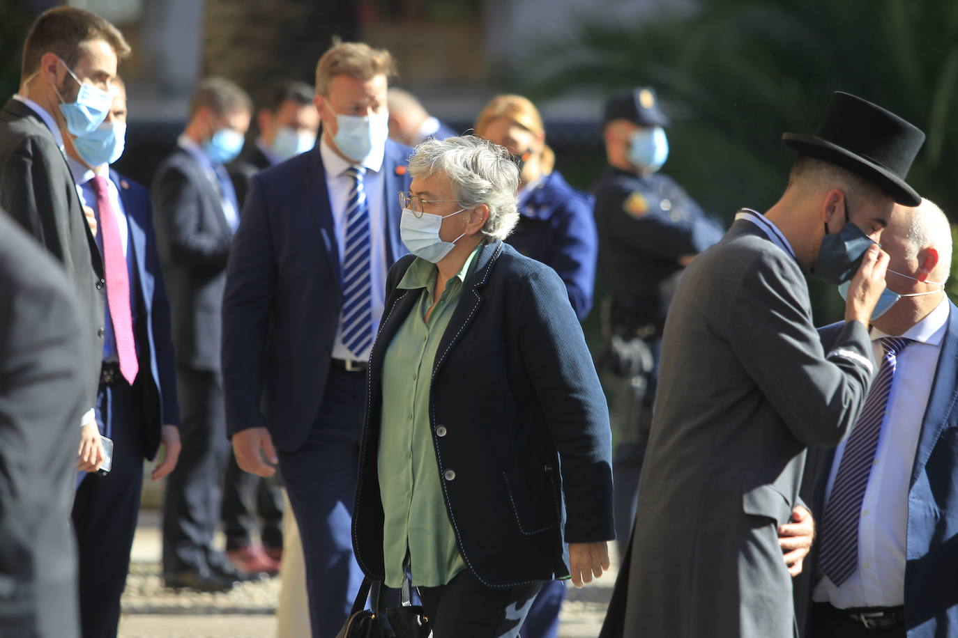 Premiados, patronos de la Fundación Princesa de Asturias y presidentes de los jurados de cada uno de los galardones han acudido a la recepción que la Familia Real ha ofrecido en el Hotel de la Reconquista.