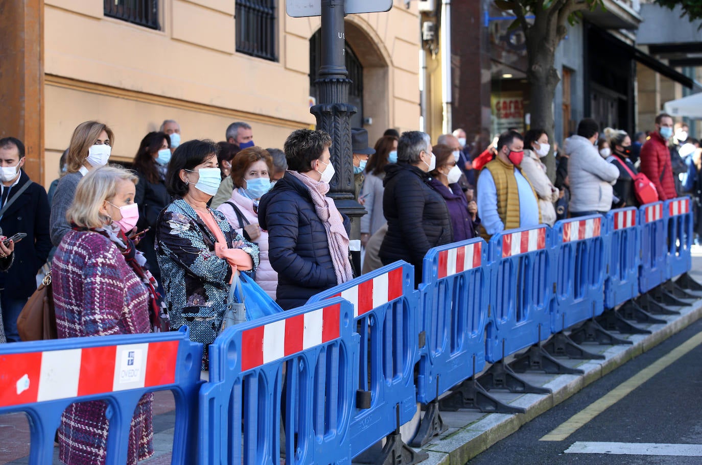 Premiados, patronos de la Fundación Princesa de Asturias y presidentes de los jurados de cada uno de los galardones han acudido a la recepción que la Familia Real ha ofrecido en el Hotel de la Reconquista.