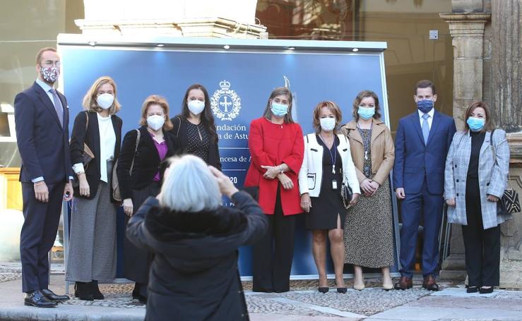 Galardonados y patronos llegan a la recepción de la Familia Real en el Reconquista 