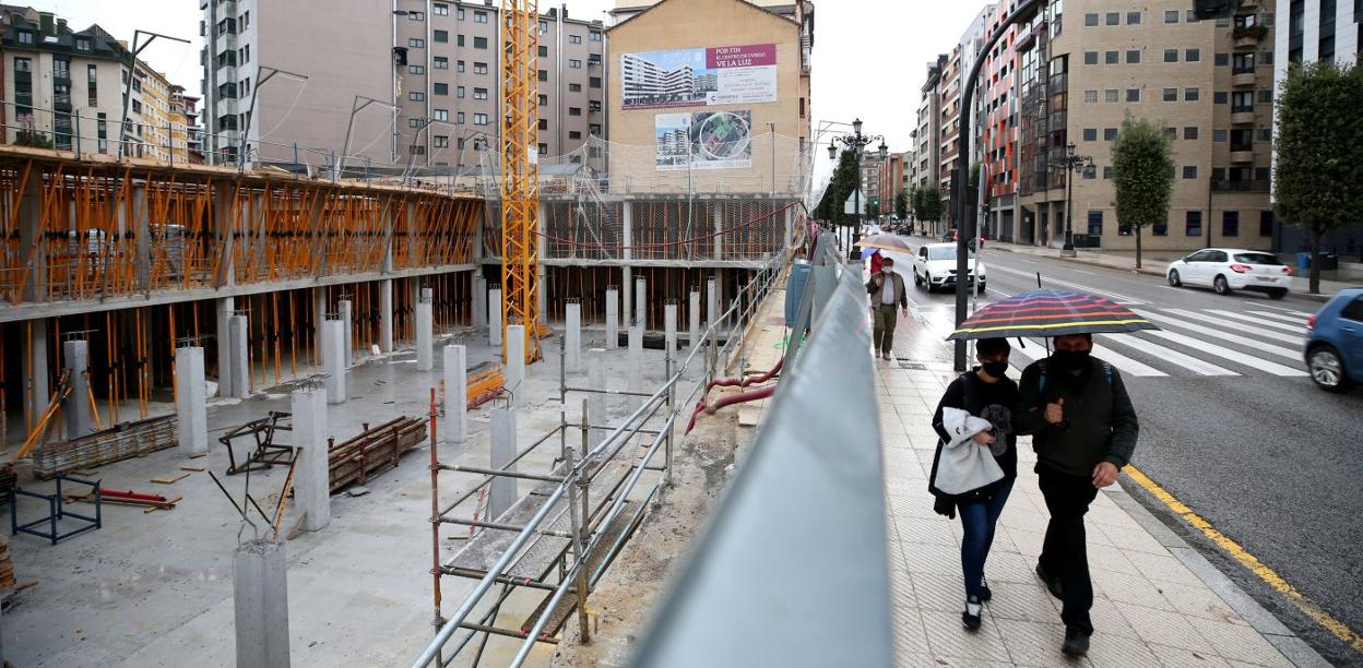 Edificio en cosntrucción en General Elorza, uno de los que recibió permiso durante el año pasado. 