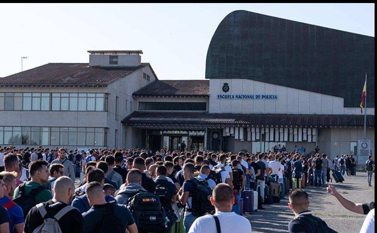 Un brote de covid-19 deja 22 casos en la Escuela Nacional de Policía de Ávila