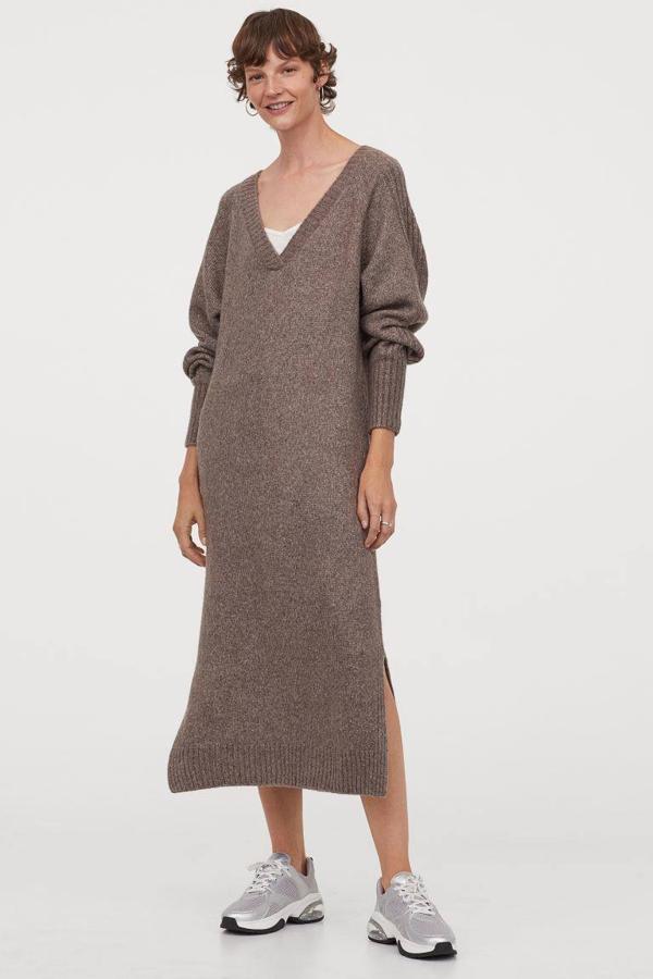 Vestido de punto en color marrón y de H&M, 39,99 euros.