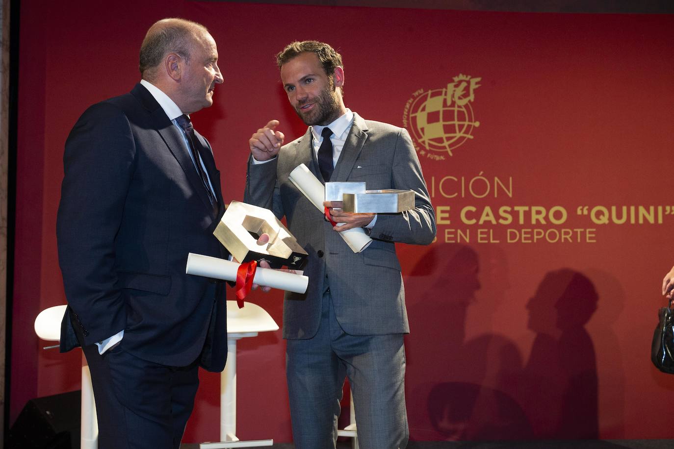 Javier Martínez y Juan Mata, en la última edición de los Premios.