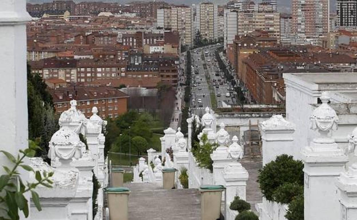 Gijón mantiene el horario de los cementerios el Día de Difuntos: consulta aquí cómo son las visitas