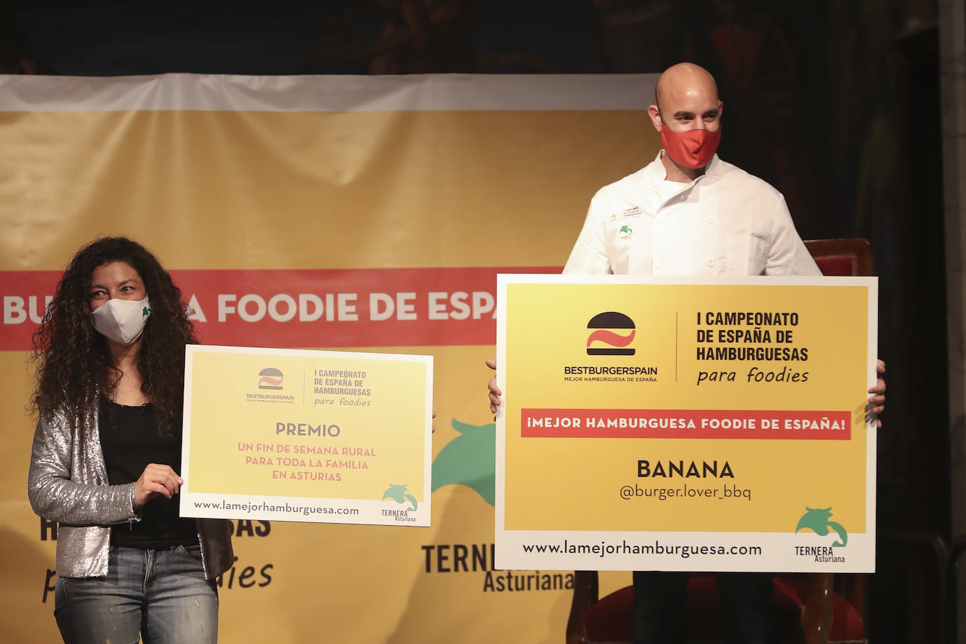 La hamburguesa casera elaborada por el granadino Pablo Gómez, se convirtió en la ganadora del Campeonato de España Foodie que se llevó a cabo en las instalaciones de la Universidad Laboral de Gijón.