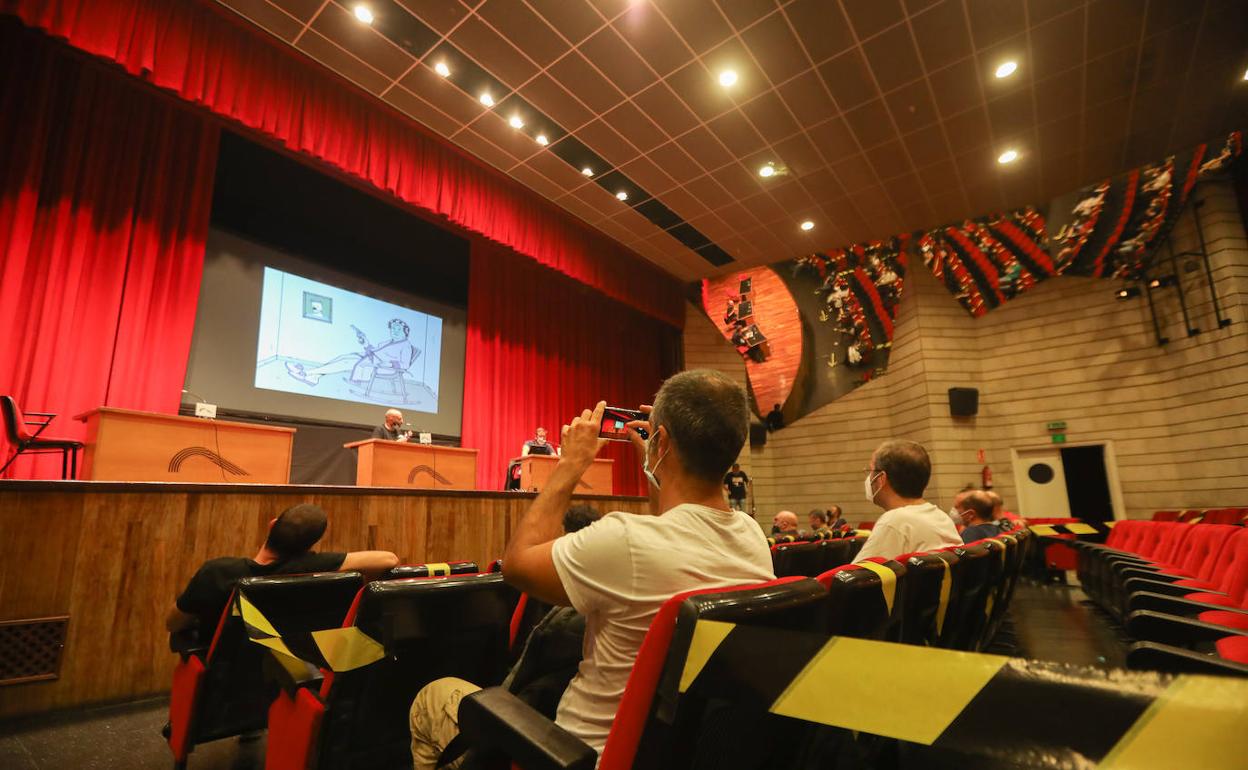 Una proyección en la Casa de Cultura de Avilés 