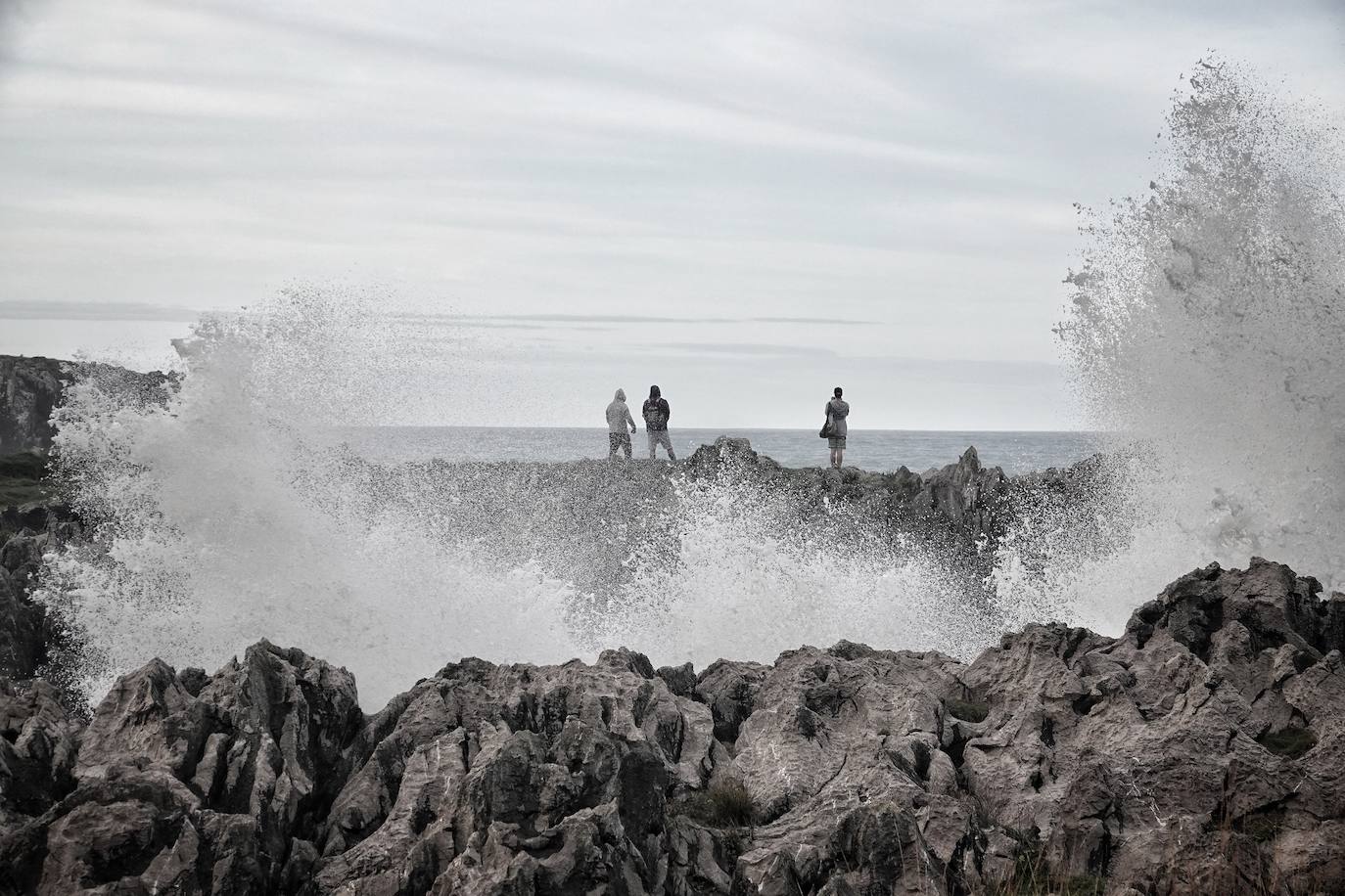 Fotos: Las espectaculares olas que azotaron la costa asturiana