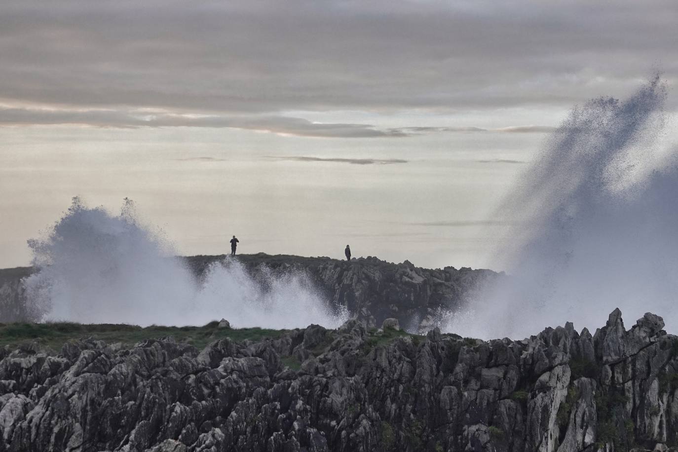 Fotos: Las espectaculares olas que azotaron la costa asturiana