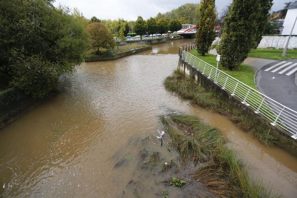 Estado en el que se encuentra el río Piles en la zona de las compuertas del anillo navegable. 