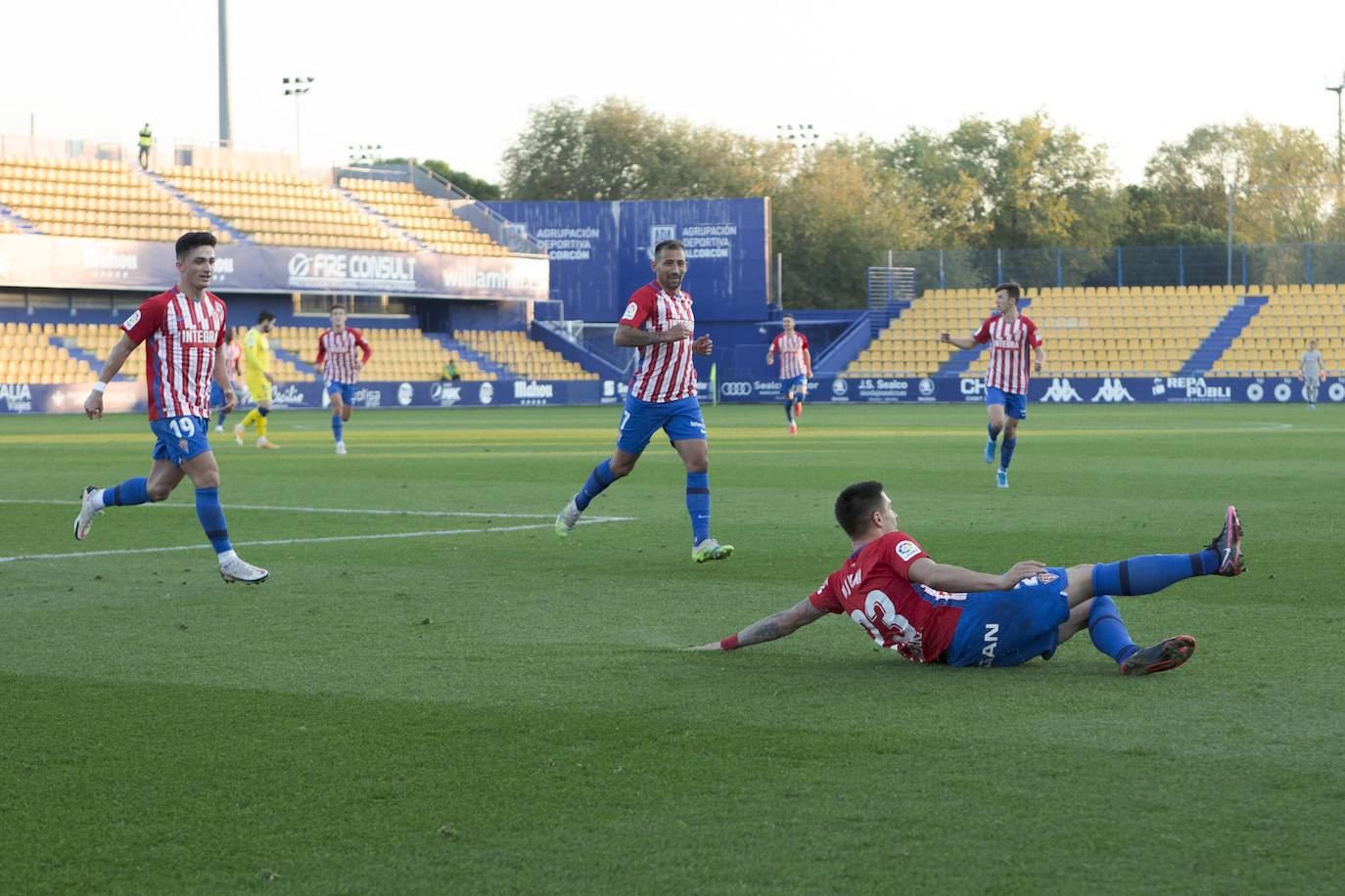 Fotos: Las imágenes del partido entre el Alcorcón - Sporting