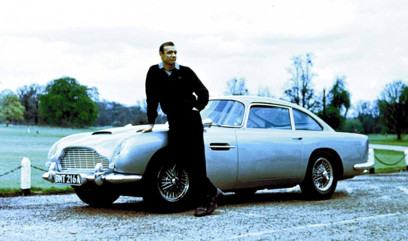 El actor escocés Sean Connery ha fallecido a los 90 años. Ganador de un Oscar por su interpretación en 'Los Intocables de Eliot Ness', deja una larga lista de títulos, pero siempre será eterno su papel como el agente James Bond. 