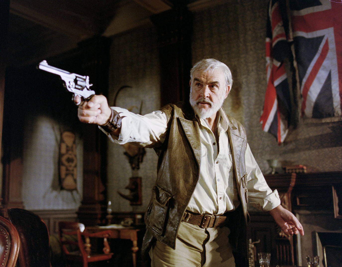 El actor escocés Sean Connery ha fallecido a los 90 años. Ganador de un Oscar por su interpretación en 'Los Intocables de Eliot Ness', deja una larga lista de títulos, pero siempre será eterno su papel como el agente James Bond. 