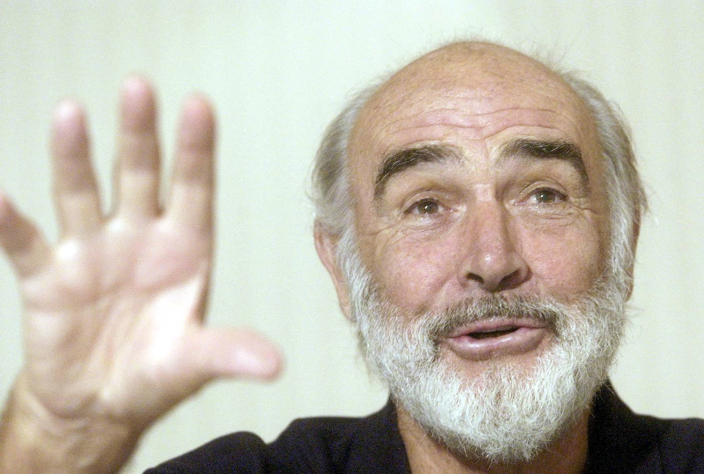 El actor escocés Sean Connery ha fallecido a los 90 años. Ganador de un Oscar por su interpretación en 'Los Intocables de Eliot Ness', deja una larga lista de títulos, pero siempre será eterno su papel como el agente James Bond. 