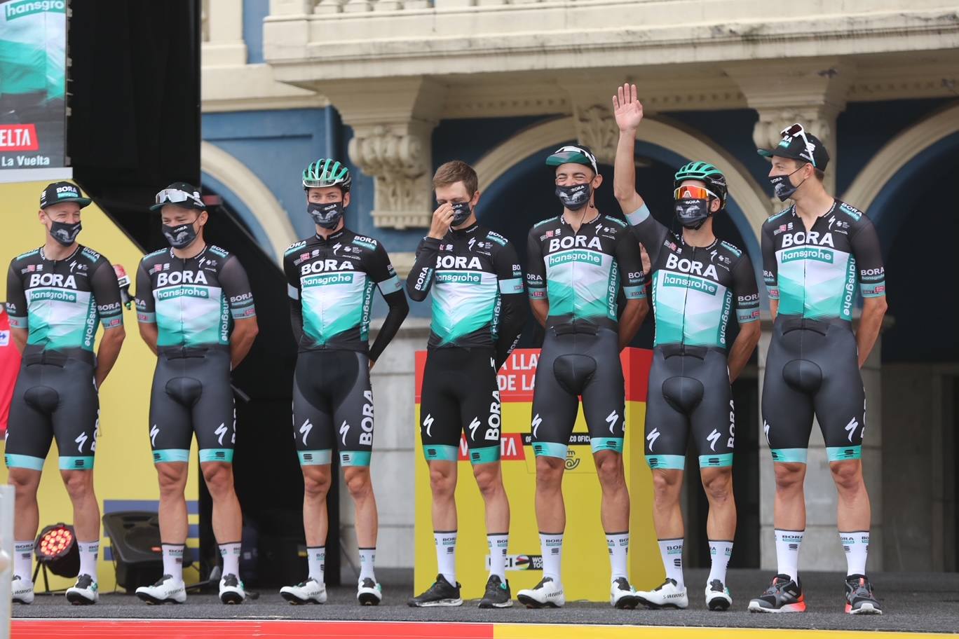 Segunda jornada de la Vuelta Ciclista en tierras asturianas, que transcurrió entre Pola de Laviana y L'Angliru.