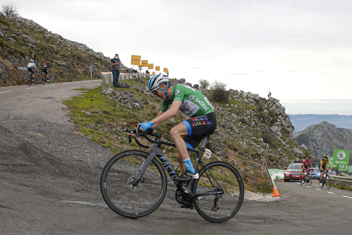 Segunda jornada de la Vuelta Ciclista en tierras asturianas, que transcurrió entre Pola de Laviana y L'Angliru.