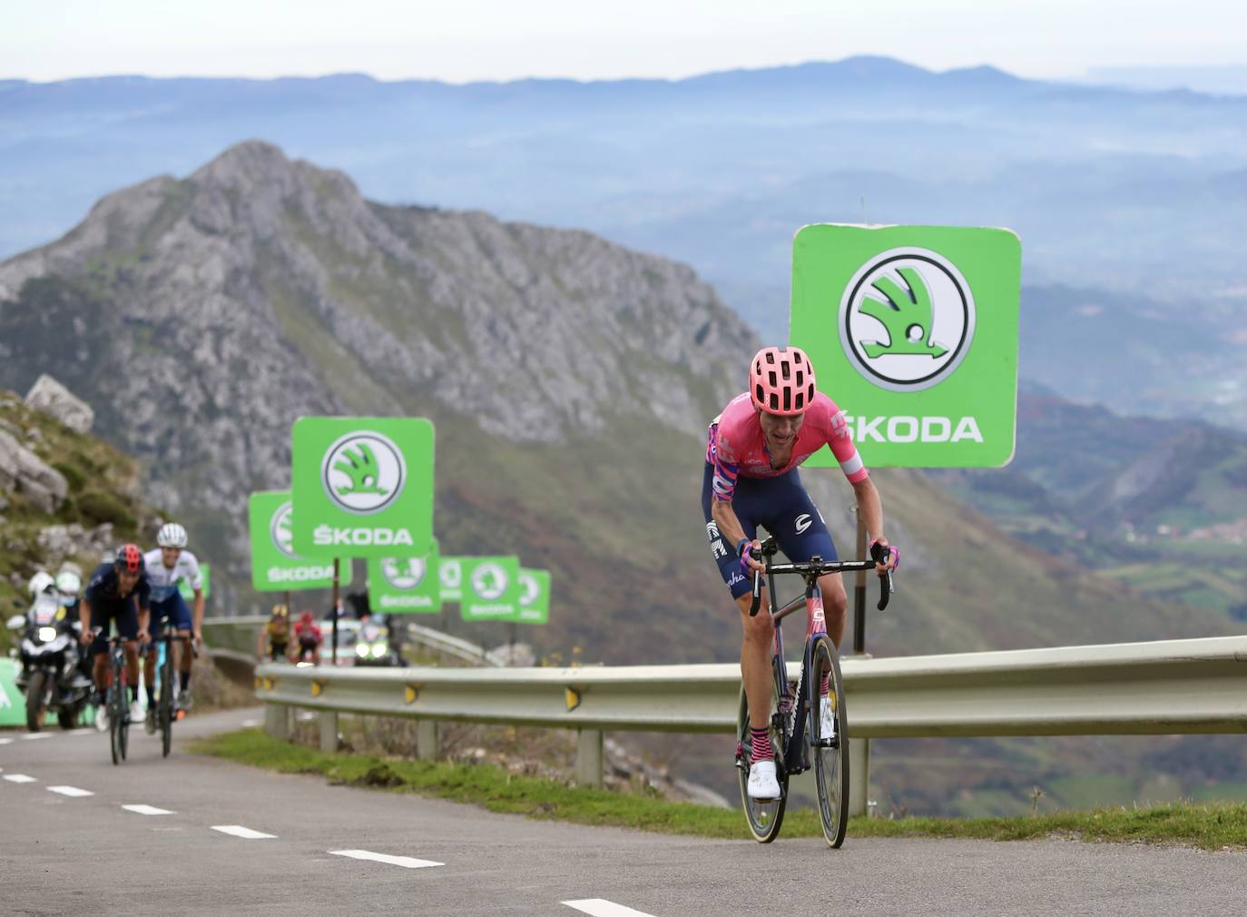 Segunda jornada de la Vuelta Ciclista en tierras asturianas, que transcurrió entre Pola de Laviana y L'Angliru.