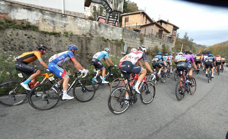 Segunda jornada de la Vuelta Ciclista en tierras asturianas, que transcurrió entre Pola de Laviana y L'Angliru.