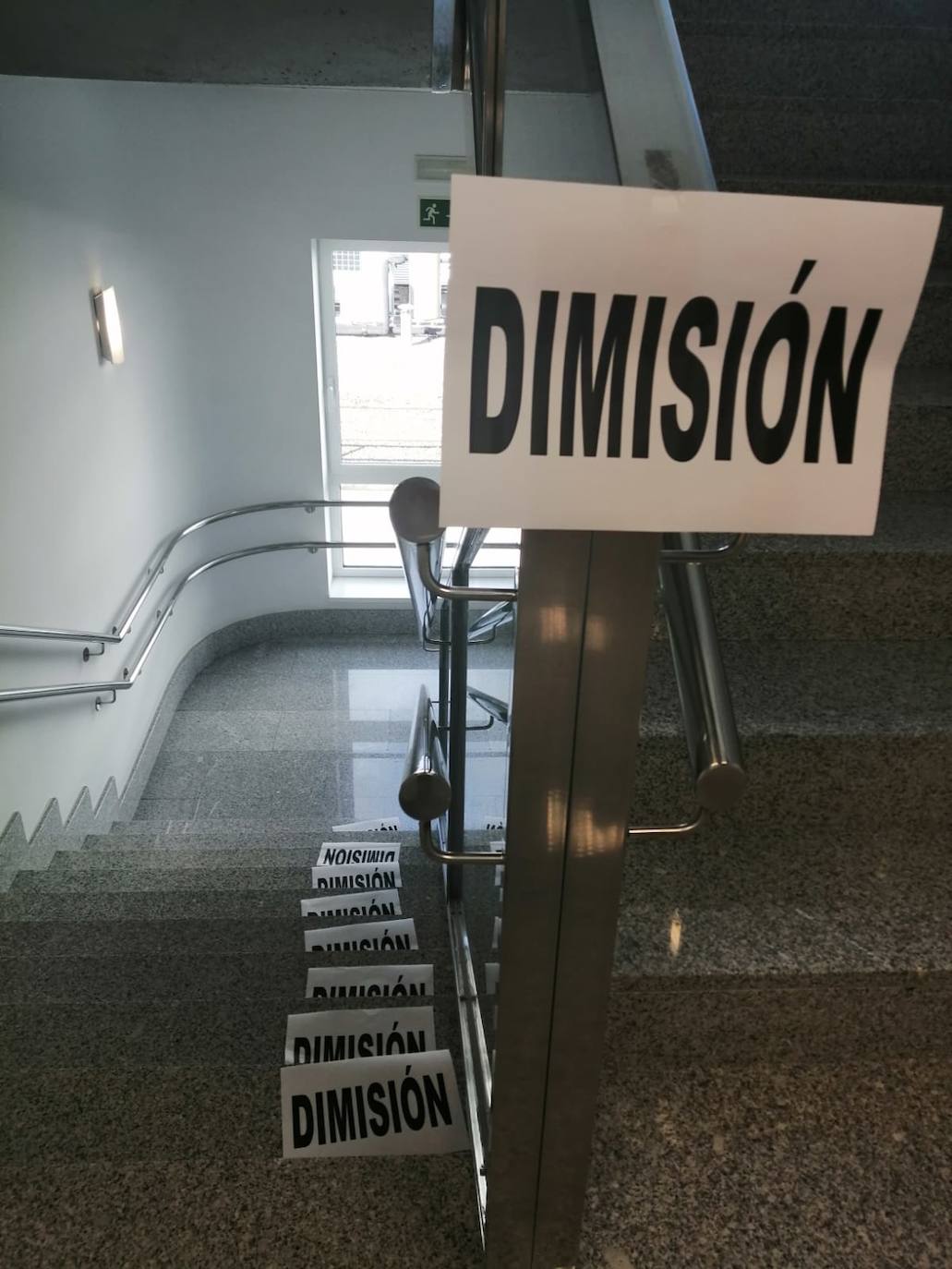 El personal de Cabueñes reclama la dimisión de la gerencia y de la dirección del hospital en una nueva protesta 