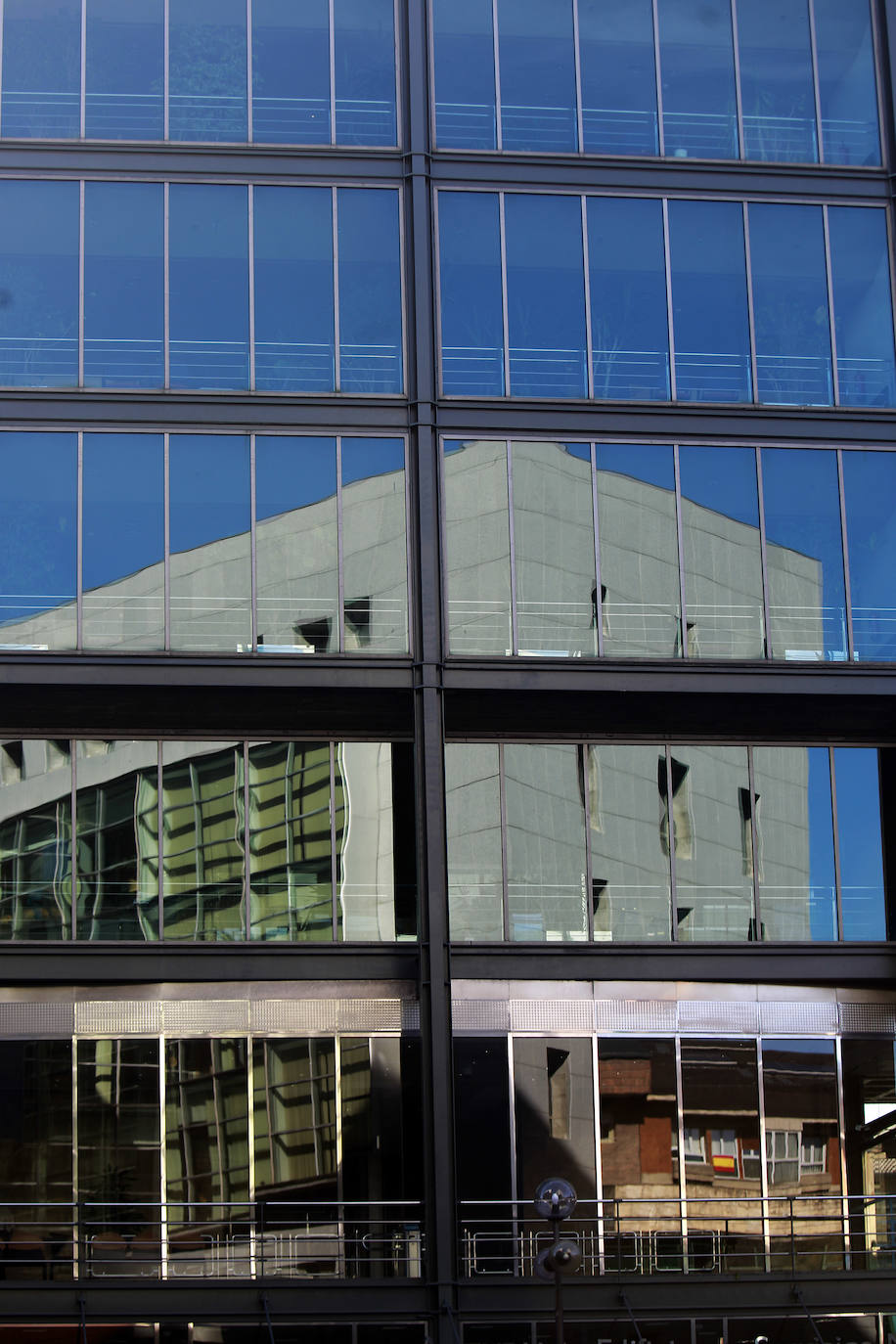 El Juzgado de lo Penal número 1 de Oviedo, en el que deberá comparecer mañana el acusado de tentativa de estafa 