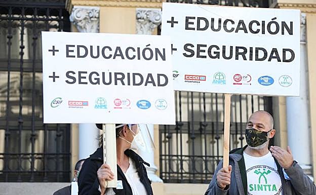 Los docentes reclaman una «educación presencial segura» y una mejor regulación del teletrabajo