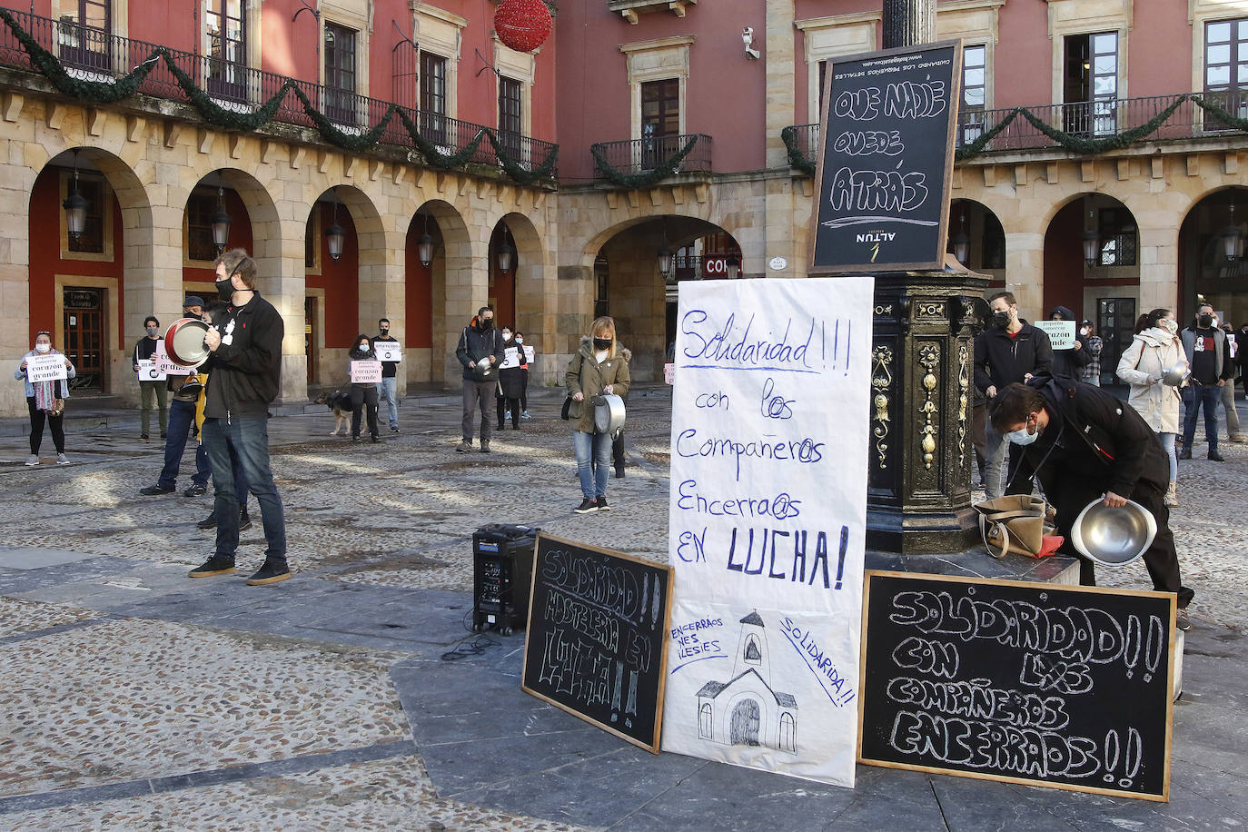 La 'cacerolada' de Hostelería con Conciencia ante la dramática situación por la que atraviesa el sector 