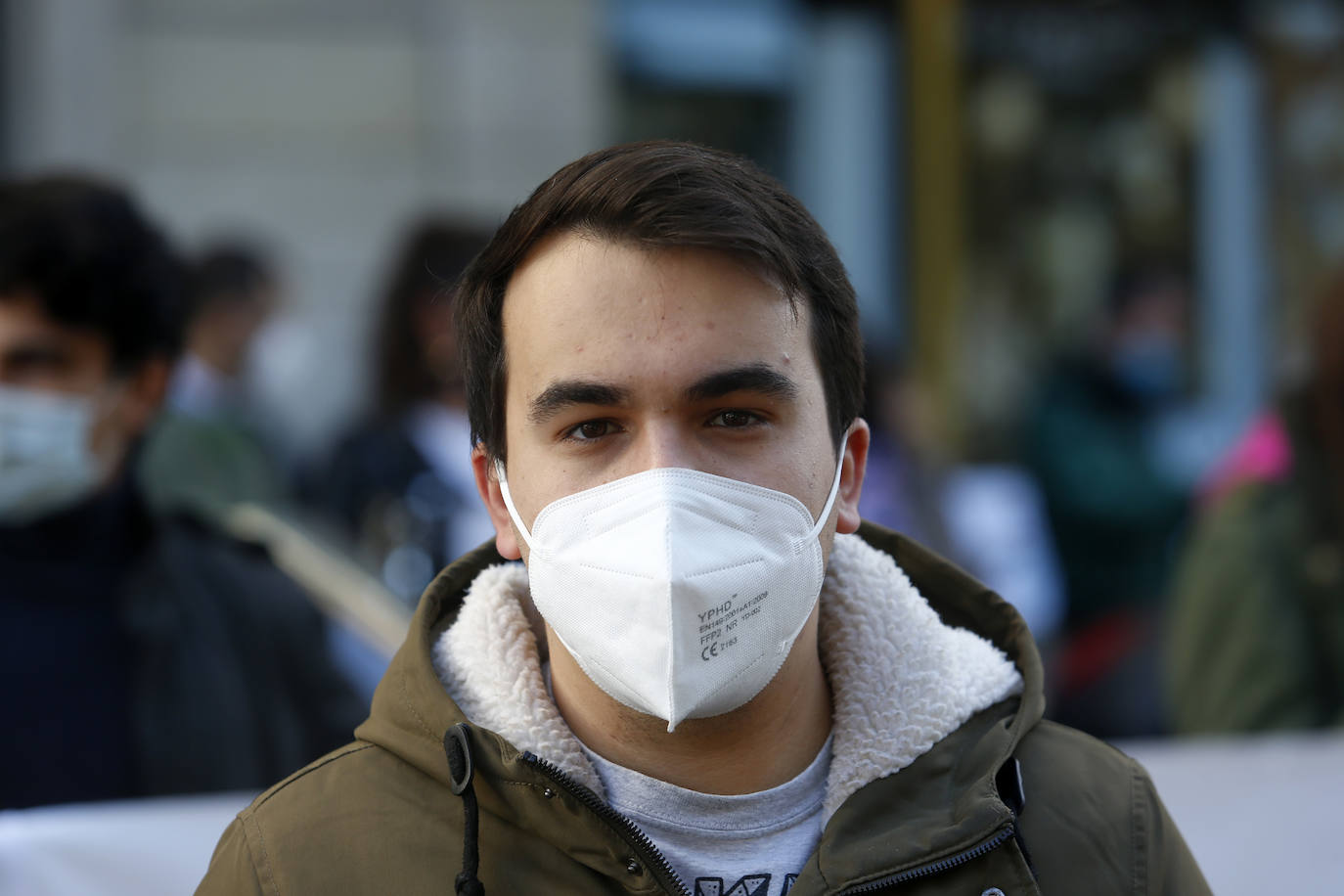 Los hosteleros se concentran ante la Junta General del Principado