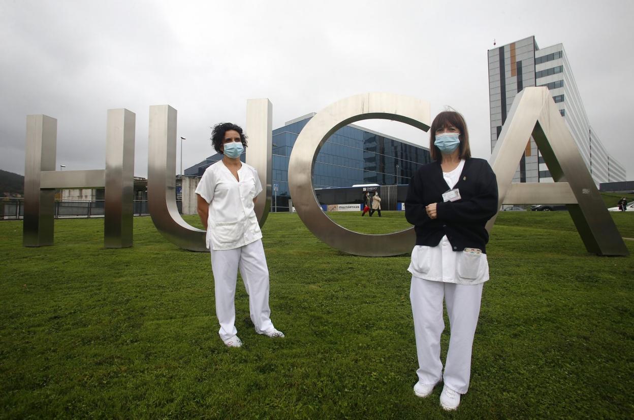 Irene Vega y Charo Suárez, técnicas de cuidados auxiliares de enfermería. 