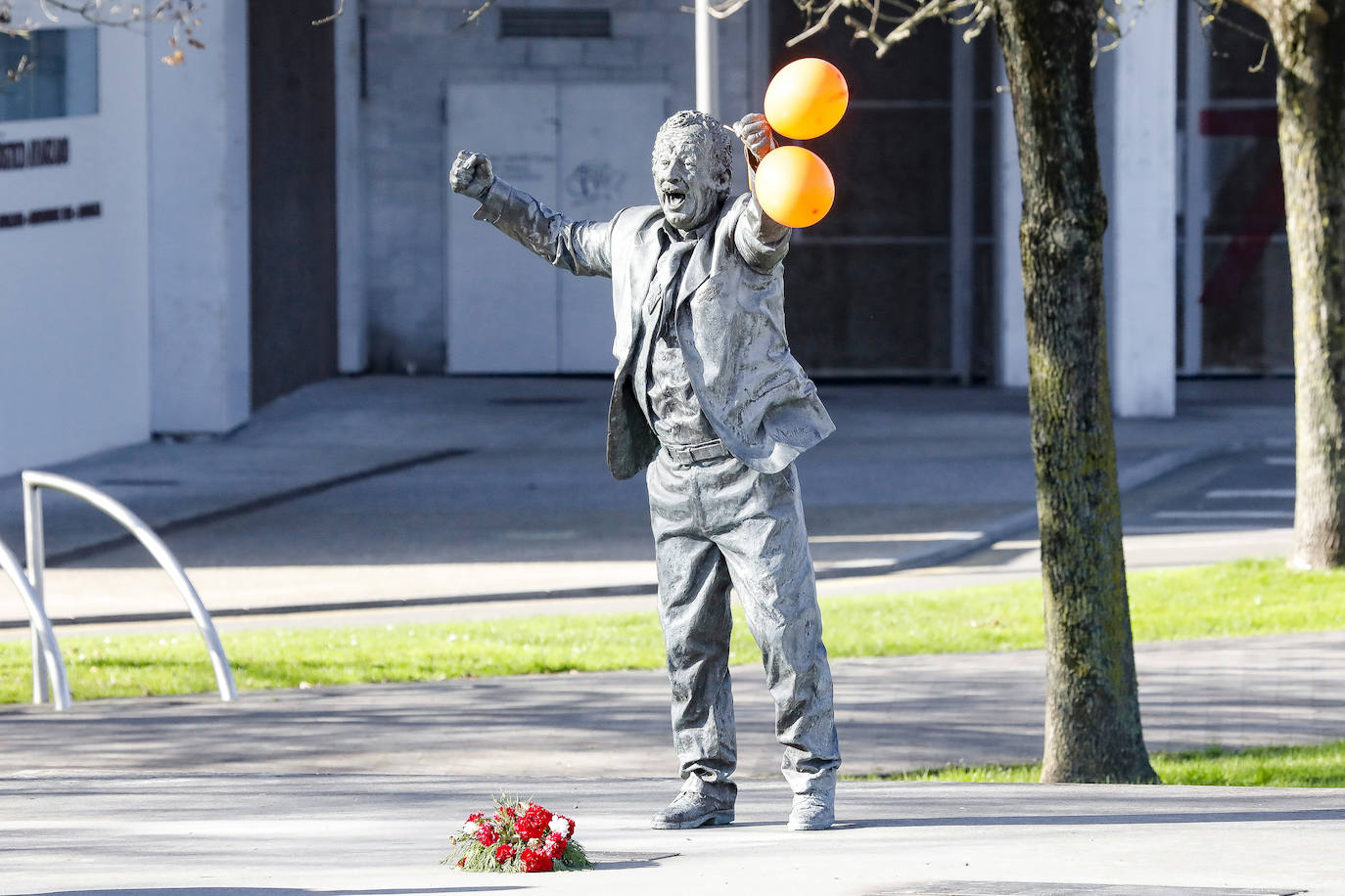 Protestan contra «el control político de la educación» y «los recortes en la libertad de enseñanza»