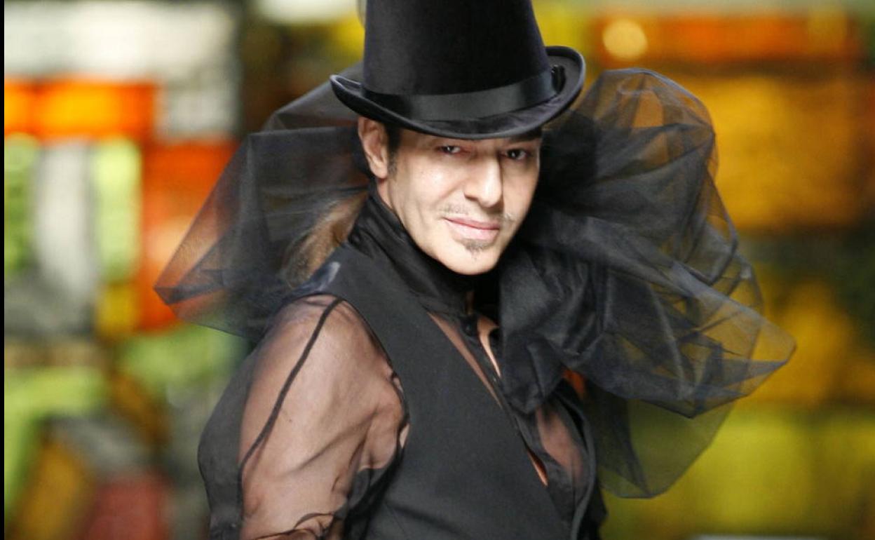 John Galliano cumple 60 años alejado de su etapa más catastrófica